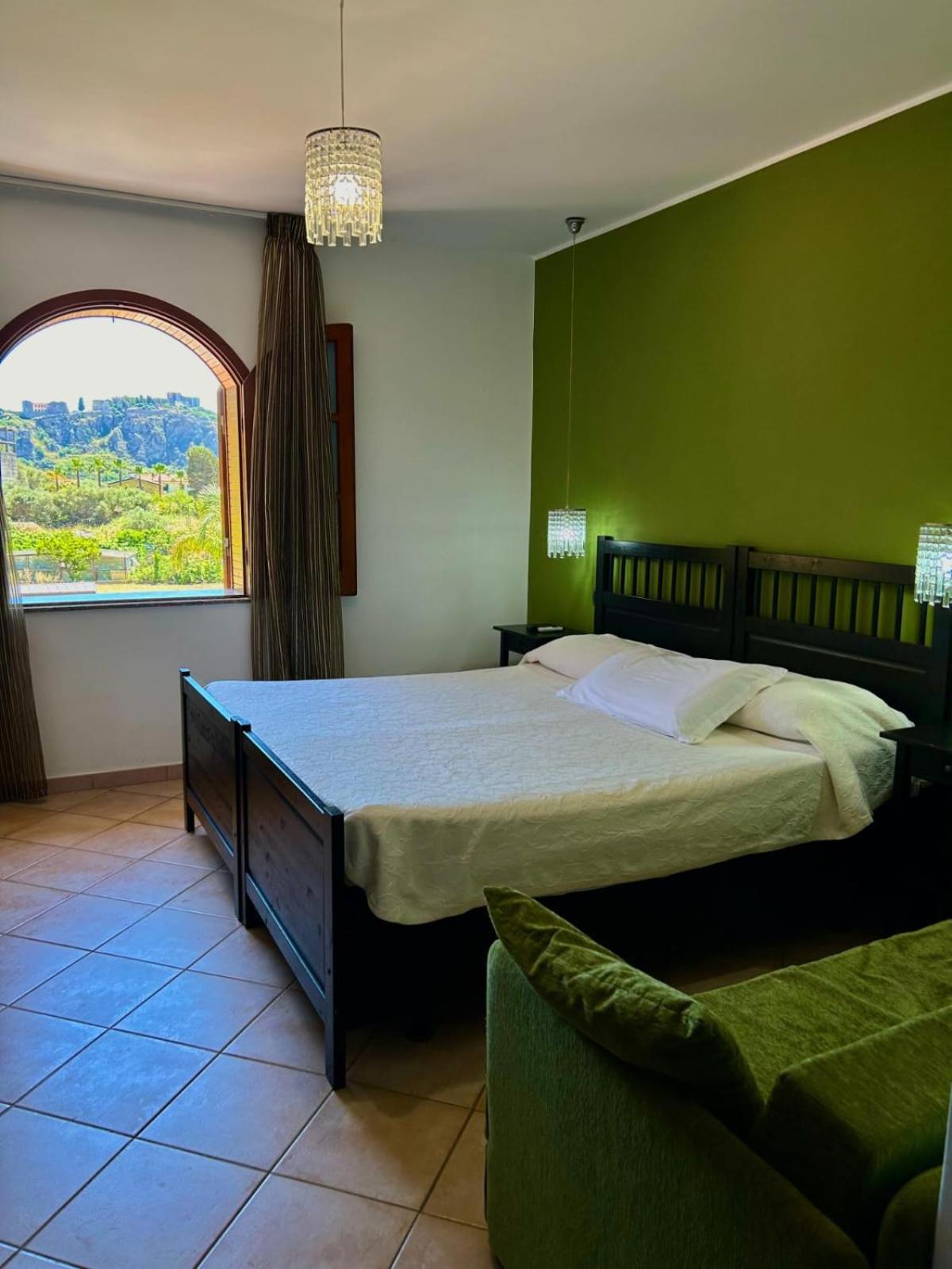 B&B Villa Rodriguez Милаццо Экстерьер фото